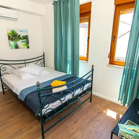 Guest house Luxury Iris