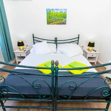 Guest house Luxury Iris