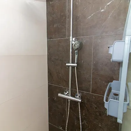 Πανσιόν Luxury Iris