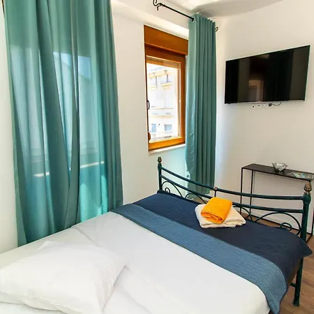 Guest house Luxury Iris